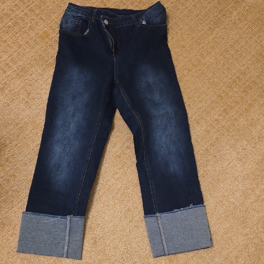 Dark Blue Cropped Jeans Size Small
